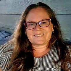 Kelly Sleesman, a military spouse and a recipient of a full-tuition scholarship to SNHU