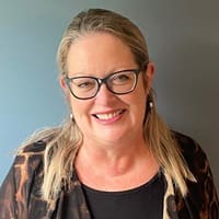 Pamme Boutselis a senior content director and adjunct at SNHU