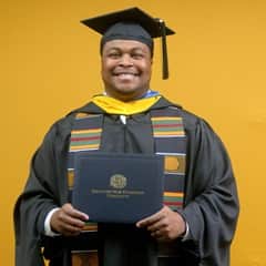 Aaron Davenport '25G, master's in finance graduate from SNHU.