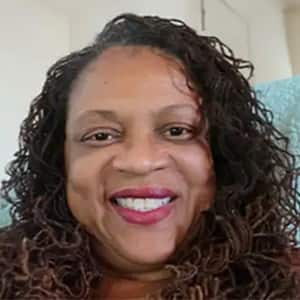 Dr. Benita Hubbard, who has worked in a number of STEM fields, has instructed at Southern New Hampshire University for more than a decade.