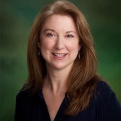 Dr. Cindy Alexander, an adjunct instructor of SNHU's graduate psychology program.