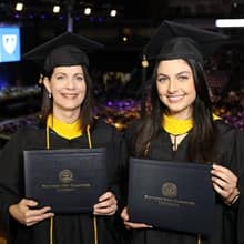 Mother and daughter Diana Bechtold-Arnold and Rachel Bechtold at Commencement