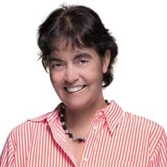 Dr. Gordana Pesakovic, a business adjunct at SNHU with 25 years of experience teaching economics and business.