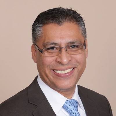 Dr. Jimmie Flores, an adjunct faculty member in SNHU's online master's in project management program.