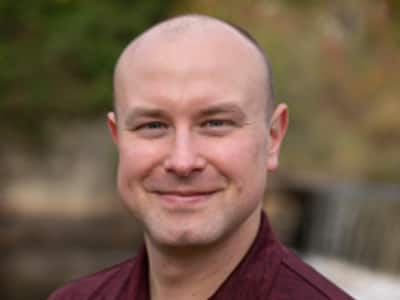 Jonathan Kamyck, Senior associate dean, STEM