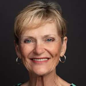 Linda Ellington, associate dean of online business programs at SNHU.