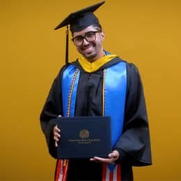 Luiz Zayas, a 2025 bachelor's in healthcare administration graduate from SNHU.