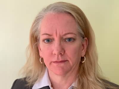 Nancy Glasheen, master's in HR management from SNHU in 2021.