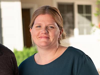 Shelly Villa '19, online degree graduate