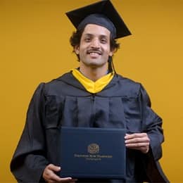 Tarun Vijjali, a 2025 bachelors in business administration graduate from SNHU.