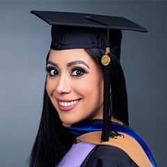 Theresa Dominguez, MBA in Project Management graduate from SNHU.